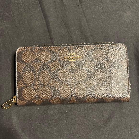 Coach Leather Wallet - Picture 1 of 3